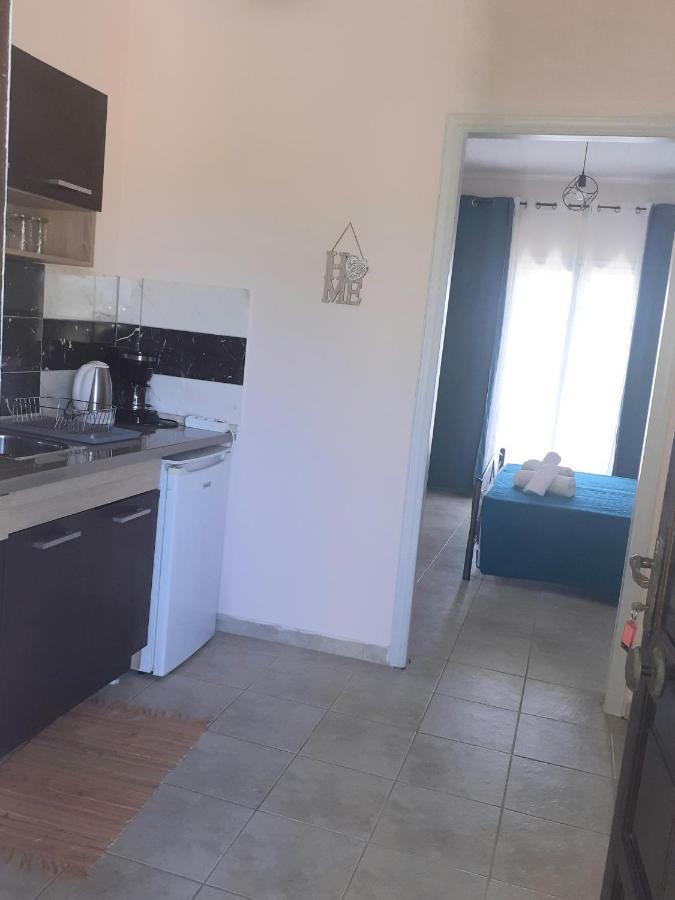 Issos Apartments アギオス・ゲオルギオス エクステリア 写真